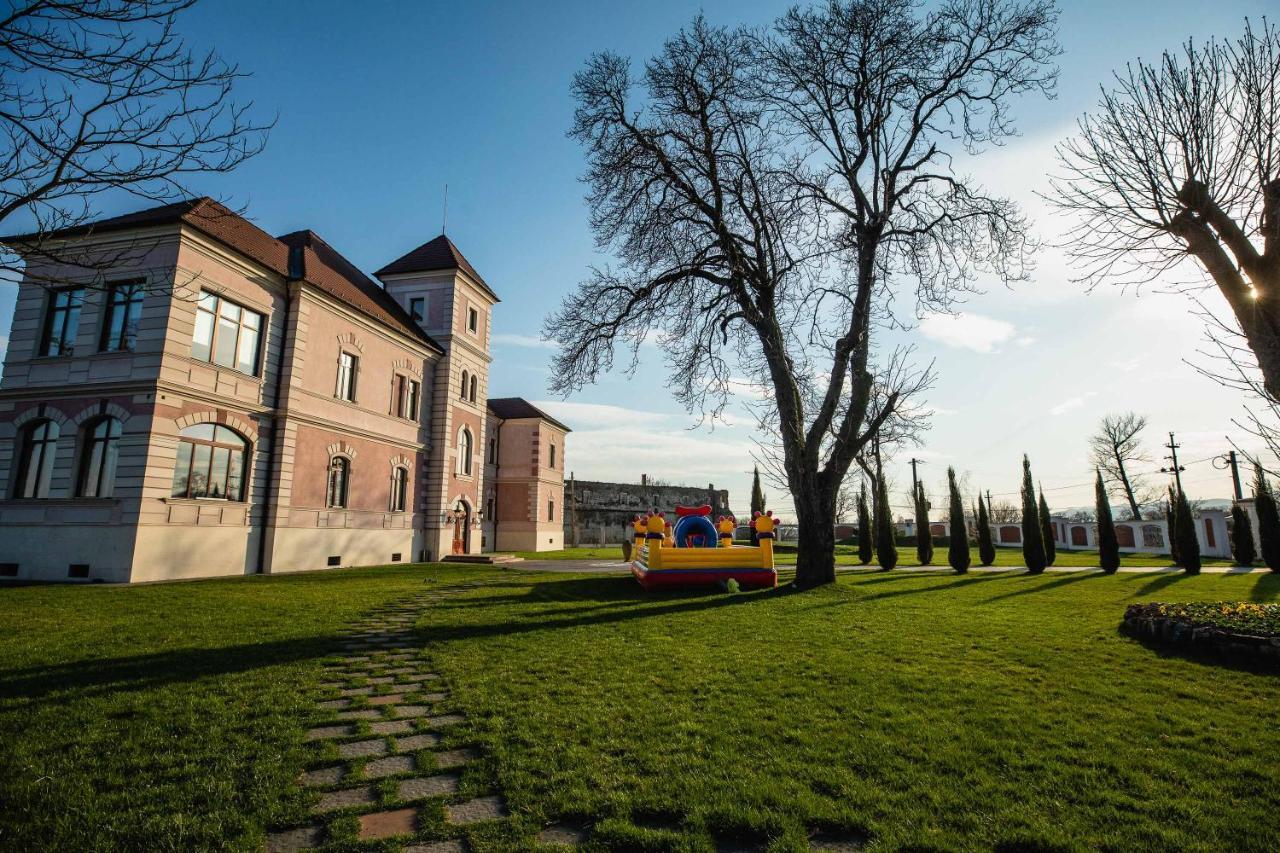 Cardinal-domeniile Martinutzi Hotel 4*